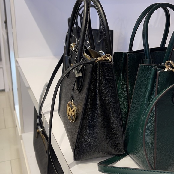 Michael Kors Mercer Medium Pebbled Leather Crossbody Bag - Picture 3 of 16